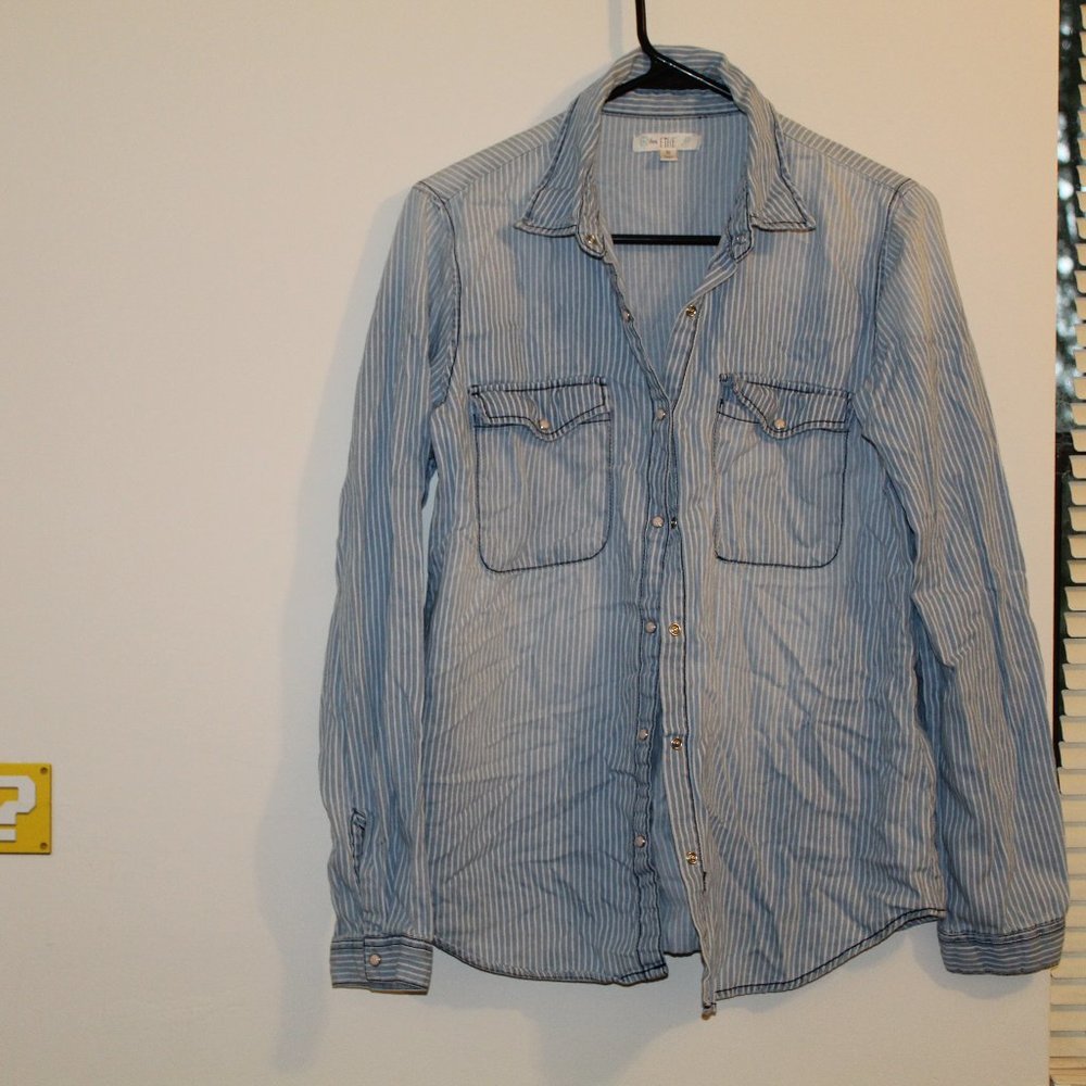 Women's M Button Down